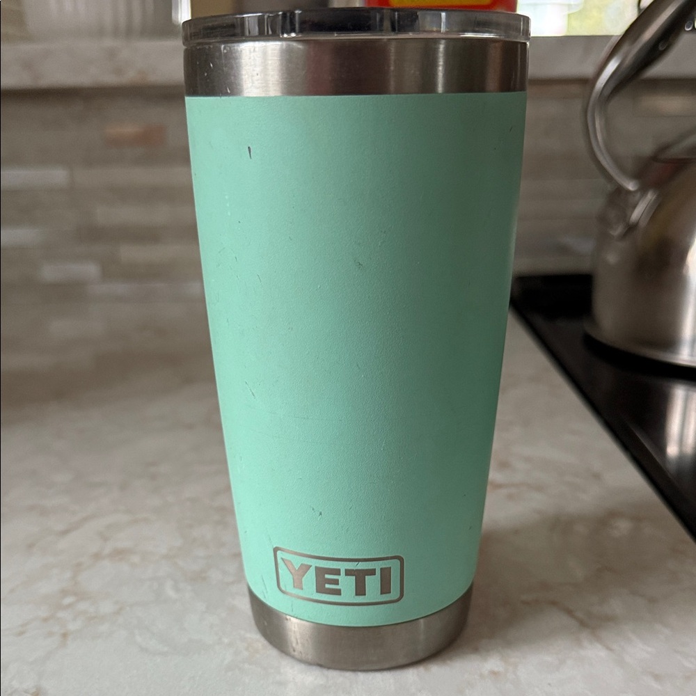 YETI Seafoam Stainless Steel Tumbler 20 oz